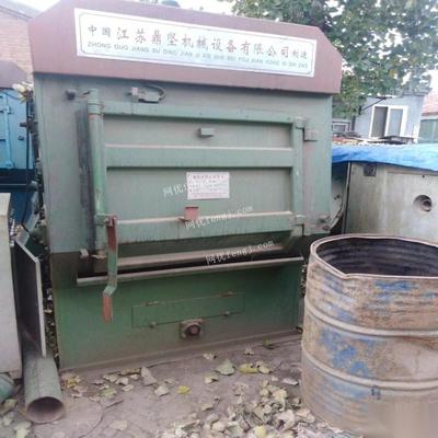 山東青島轉(zhuǎn)讓履帶式拋丸機(jī)三臺(tái) 8500元